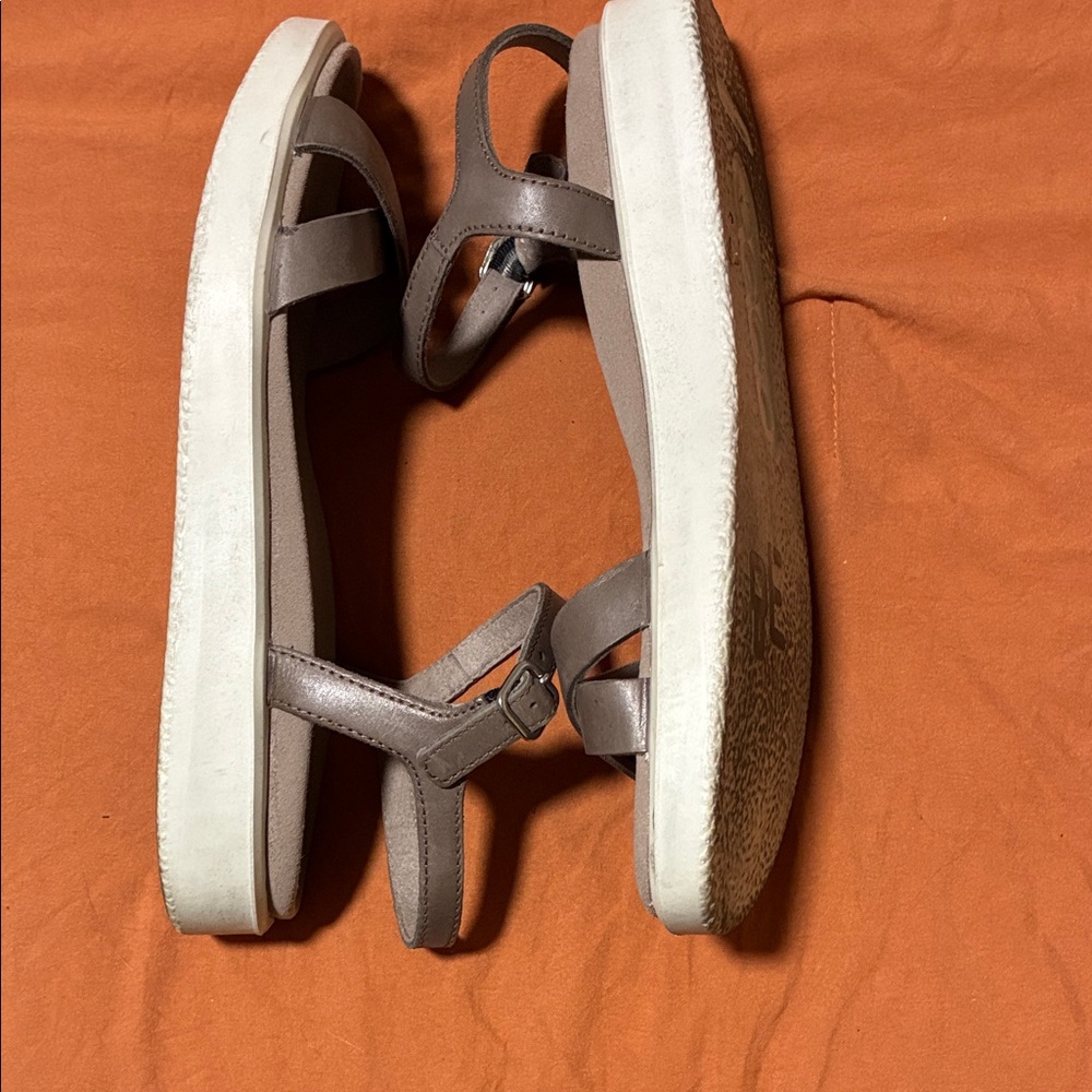 Ecco Women's Taupe Sandals European size 38 - Picture 5 of 5